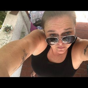 Meet your Posher, Adriann